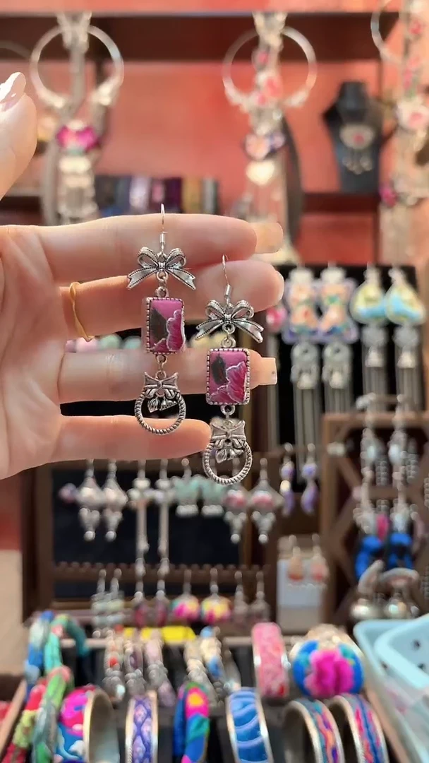 织绣 云织谣民族风精美饰品   579