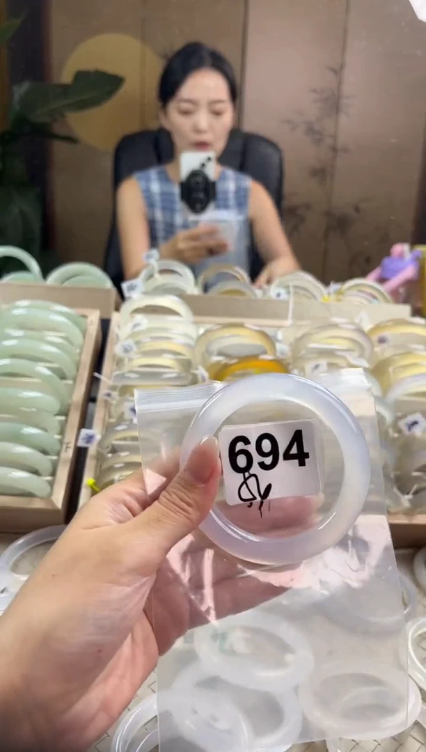 手镯玛瑙/玉髓未镶嵌694