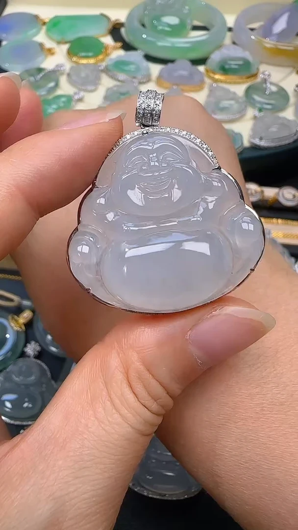 颈饰18K金镶嵌翡翠佛公