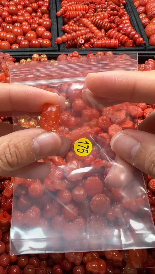 【闪购商品】南红玛瑙颈饰未镶嵌1
