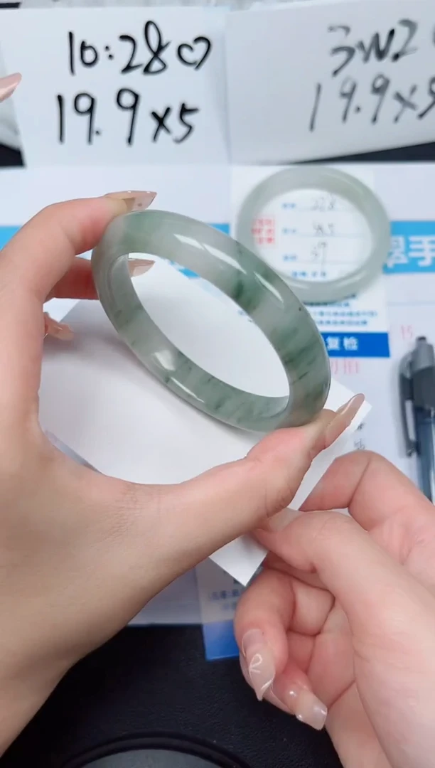 【闪购商品】石英质玉手镯未镶嵌G279-59.8