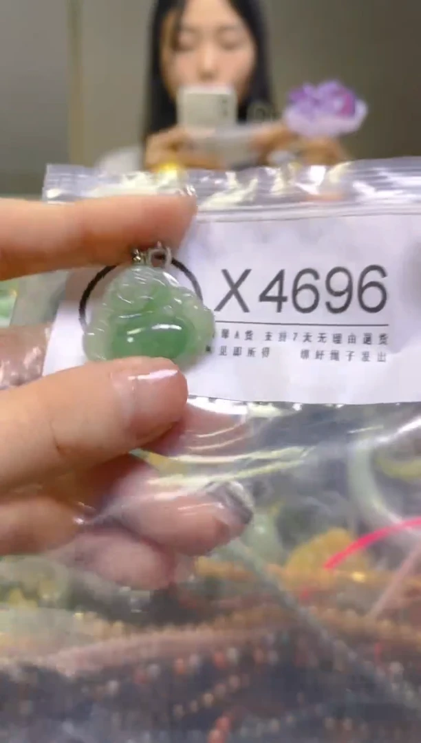 翡翠未镶嵌颈饰/X/翡翠A货，一件也是批发价