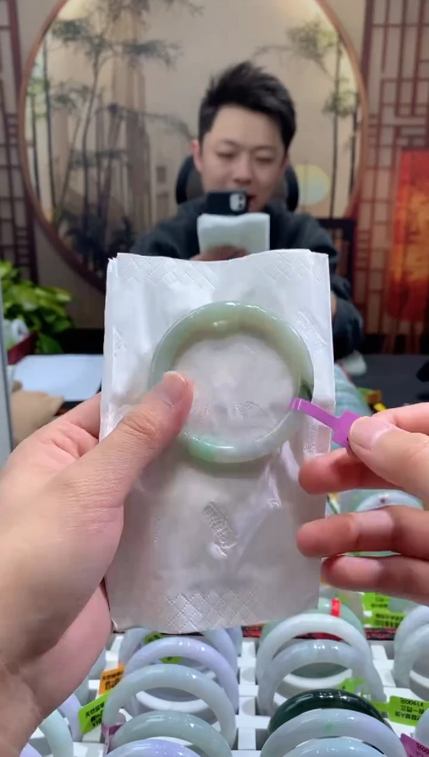未镶嵌手镯翡翠000086698
