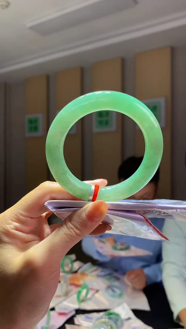 未镶嵌手镯翡翠-C130 圈口56.3