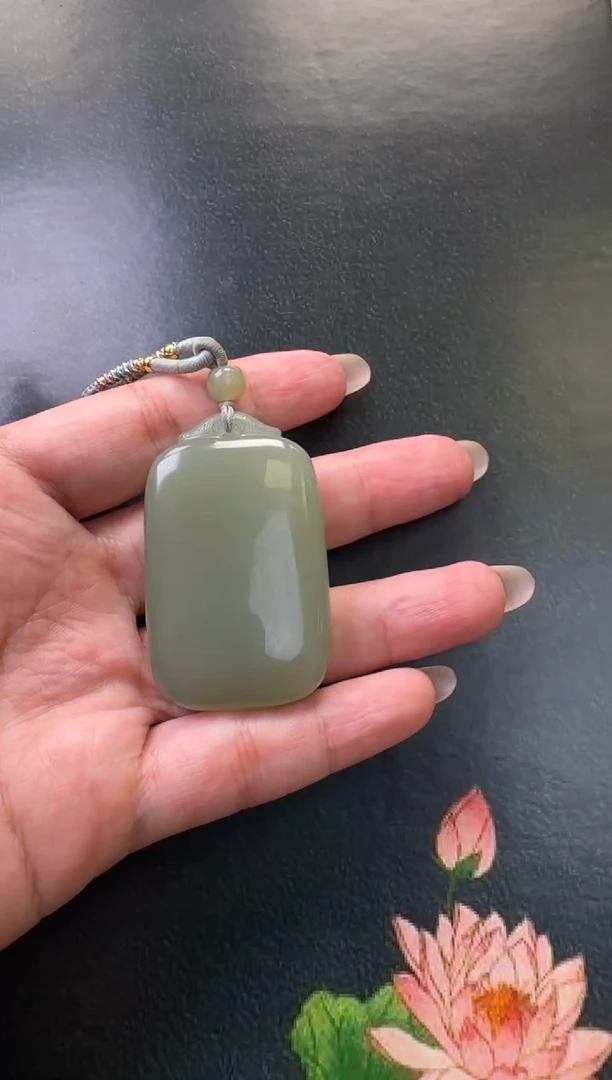 【闪购商品】和田玉未镶嵌吊坠无事牌