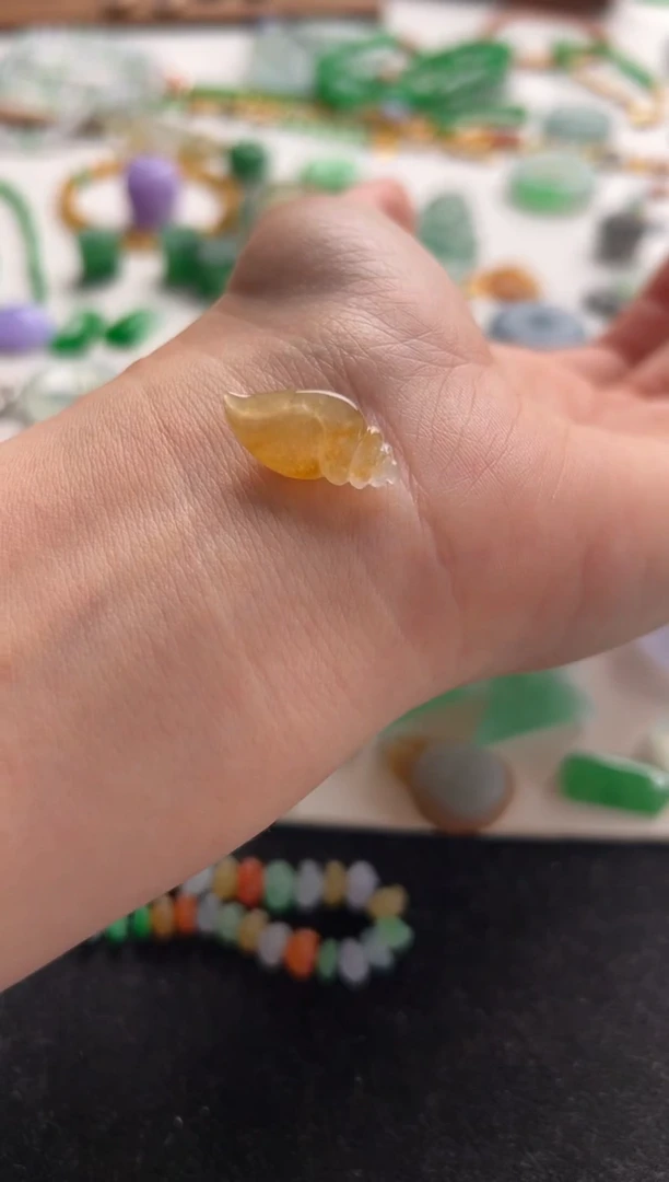 定制翡翠未镶嵌黄海螺2200