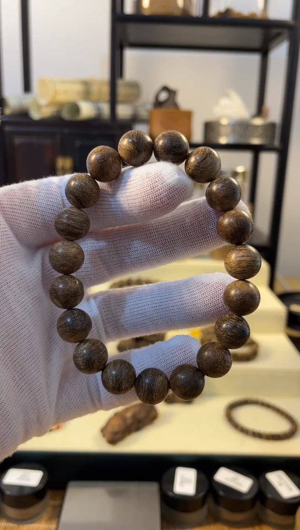 手串沉香加里曼丹 11mm 11.7g LC0110