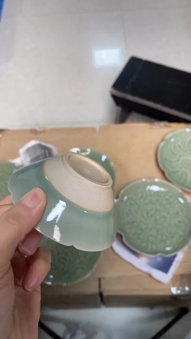 陶瓷纯手工类秘色半釉斗笠 （一个）微瑕/开片开片，无礼盒