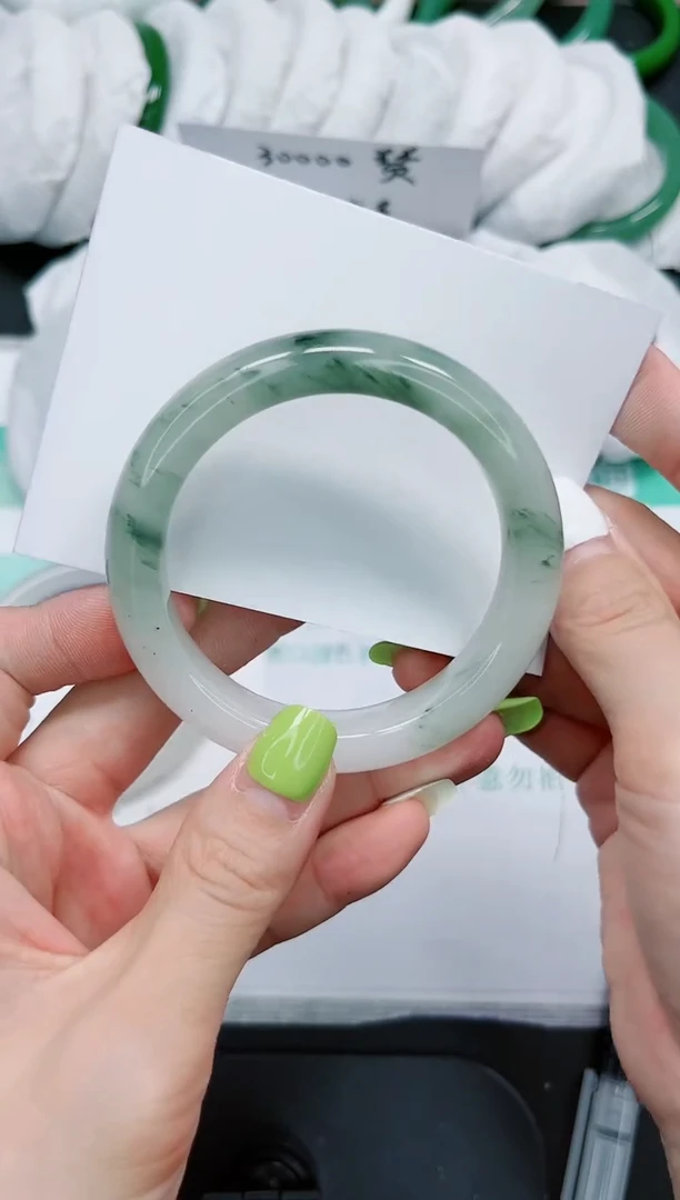 石英质玉手镯未镶嵌738/58.5