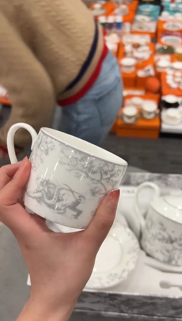 【闪购商品】杯H458--------------