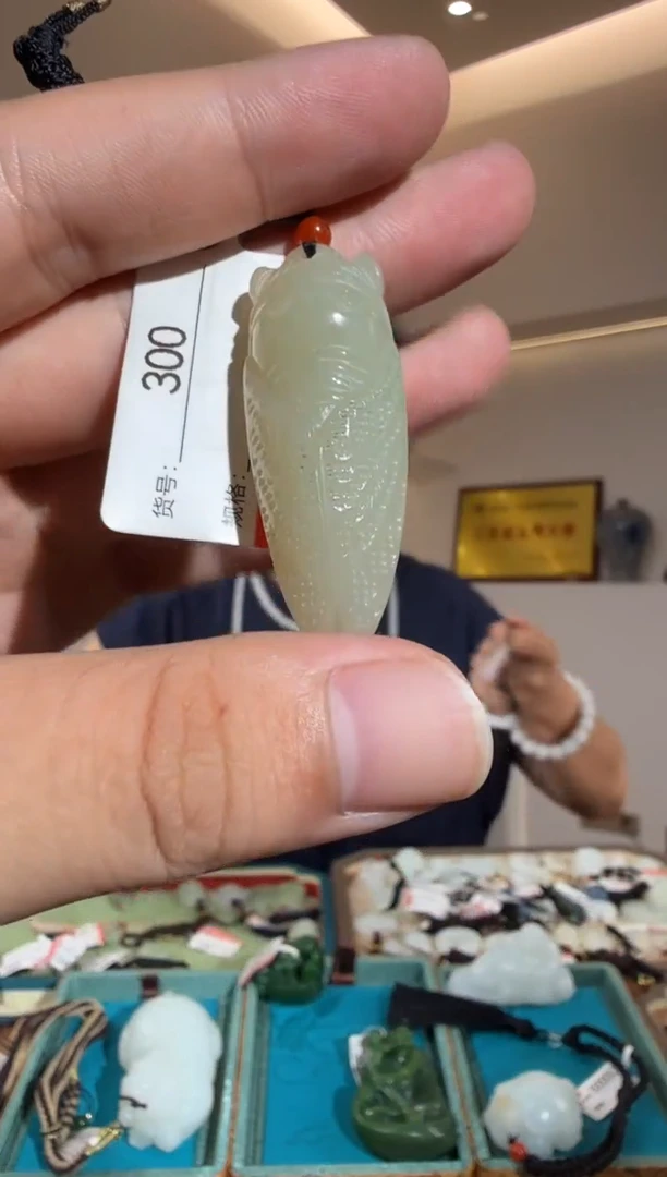 和田玉未镶嵌颈饰1