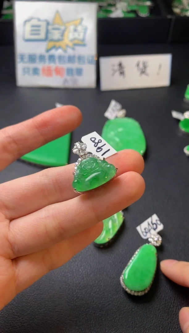 颈饰银S925镶嵌翡翠翡翠