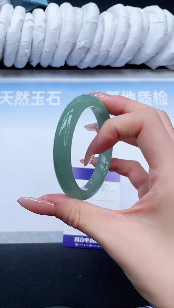 未镶嵌手镯石英质玉2V8756