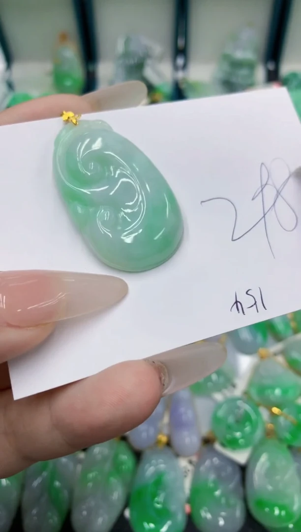 翡翠18K金镶嵌颈饰号链接111111111