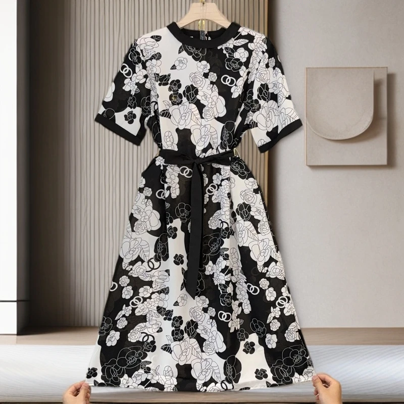 2025新款夏季法式赫本风气质减龄收腰黑白印花圆领连衣裙6996