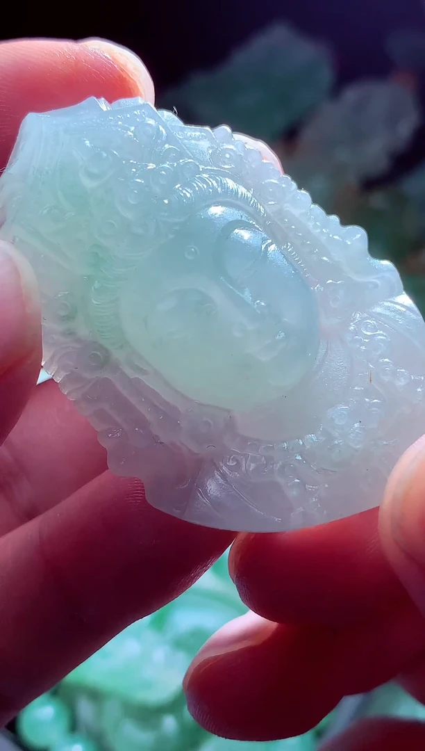 未镶嵌定制翡翠燕*?翡翠毛货定制