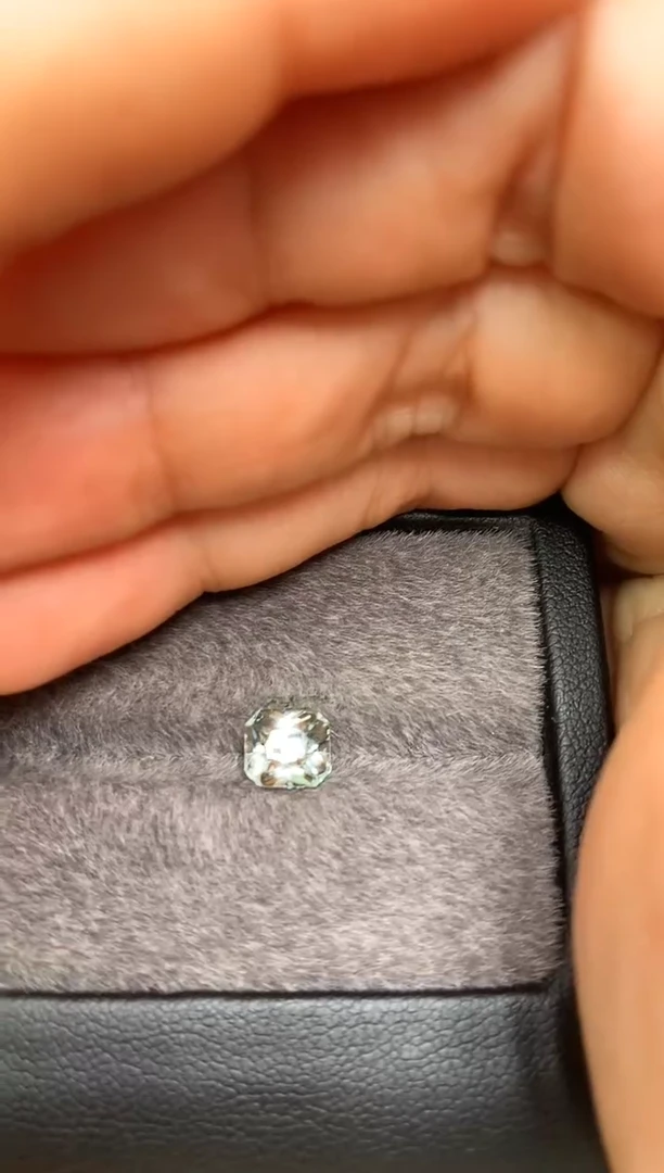 【闪购商品】定制蓝宝石裸石未镶嵌祖切型 无烧绿蓝宝 1.69ct