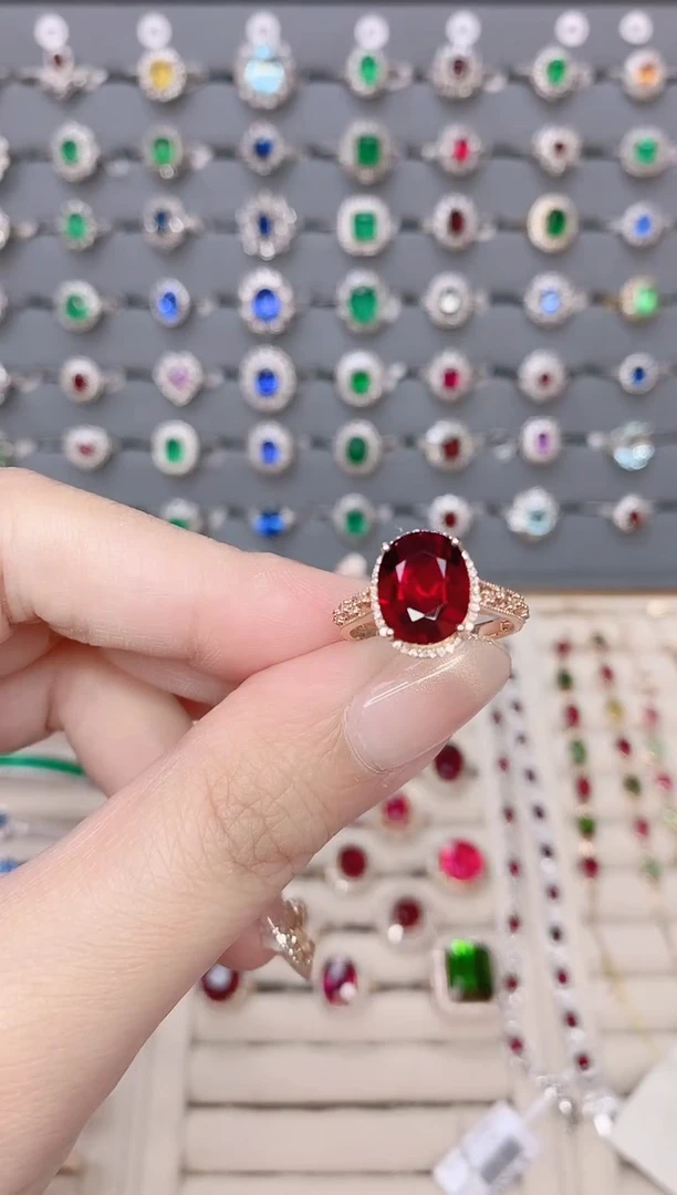 碧玺戒指18K金镶嵌鸽血红2.18ct
