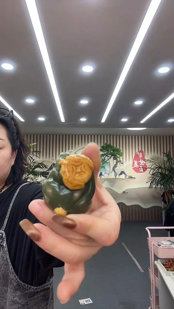 未镶嵌透闪石质玉把件手把
