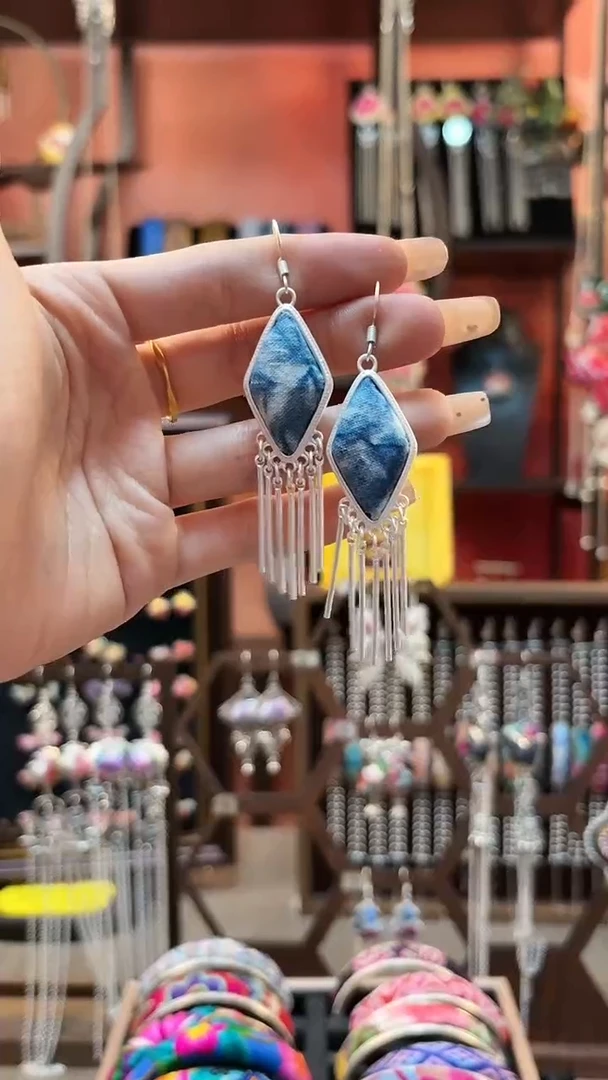 织绣云织谣民族风精美饰品 86