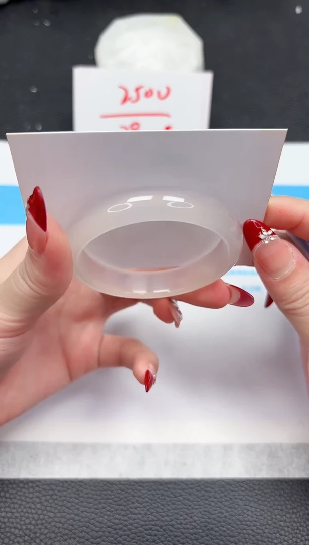 【闪购商品】石英质玉手镯未镶嵌154-54