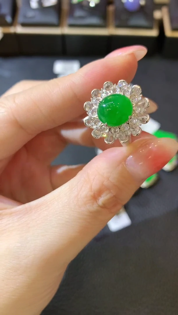 【闪购商品】翡翠戒指18K金镶嵌W75