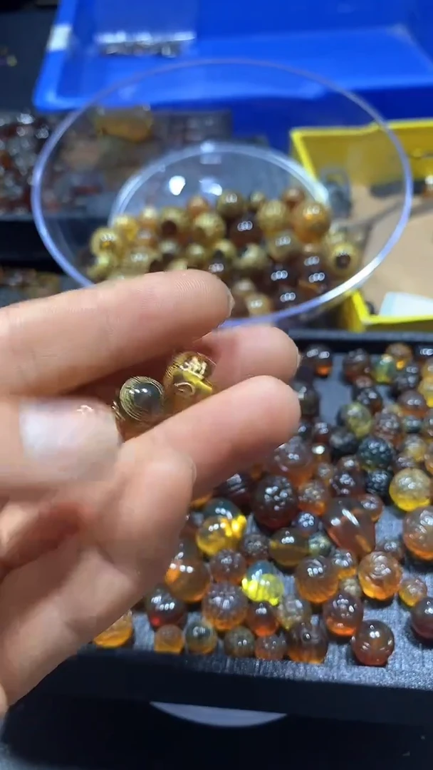 琥珀颈饰未镶嵌天然缅甸琥珀珠子