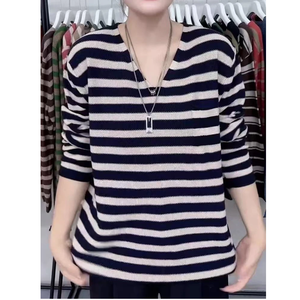 K 口袋V领条纹长袖毛衣时尚百搭气质减龄