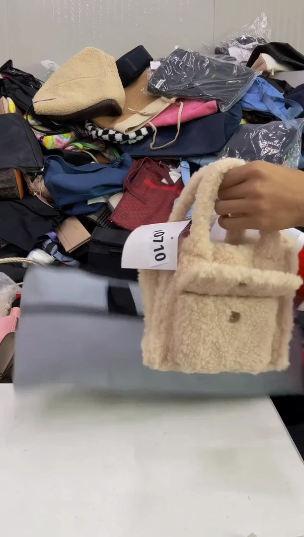 1工厂外贸库存尾货瑕疵女士包