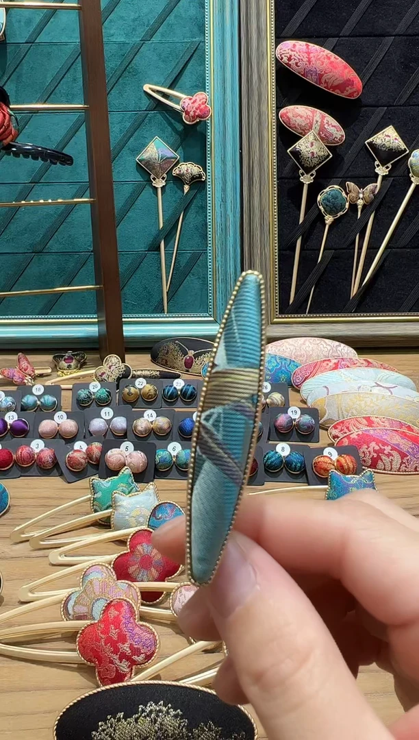 【闪购商品】【一物一拍专车】竹叶浅蓝小柳叶发夹