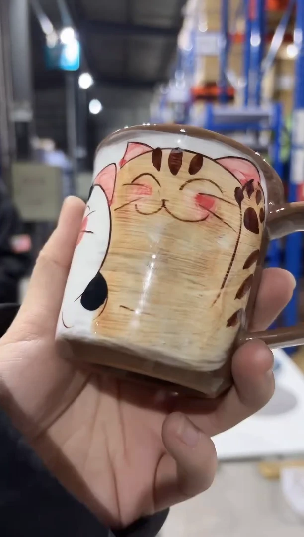 瓷仲良しネコ　マグカップ（小）赤(厂家不续产)