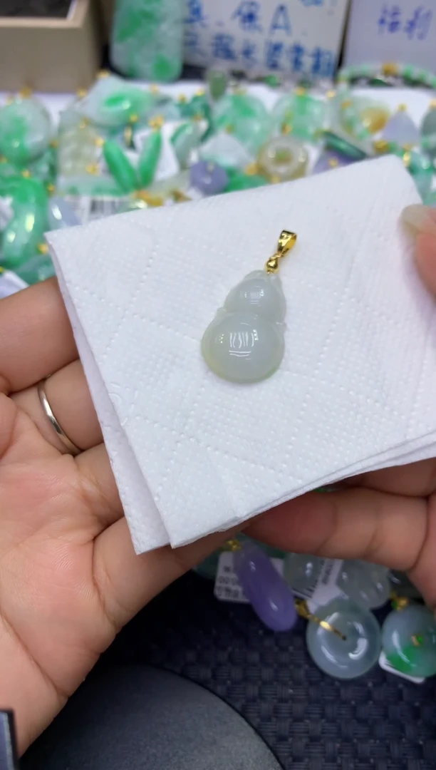 颈饰未镶嵌翡翠天然缅甸A货翡翠