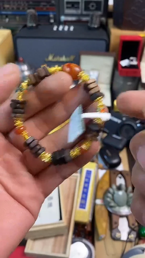 瓷片闪购商品，如图所示