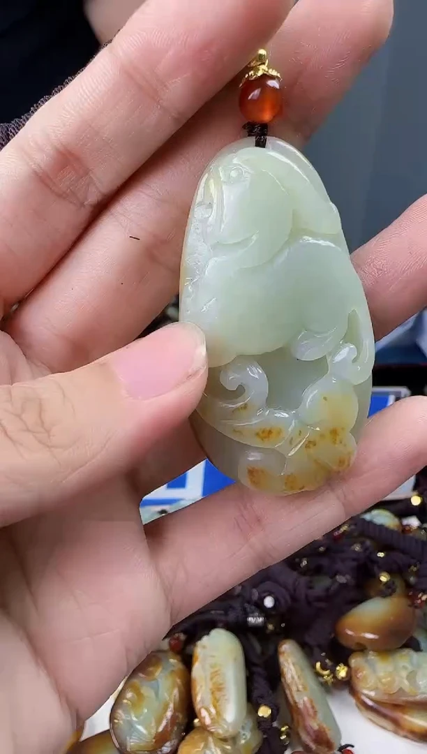 和田玉未镶嵌颈饰1