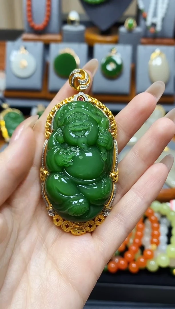 【闪购商品】和田玉碧玉财神爷吊坠18K金镶嵌*收藏