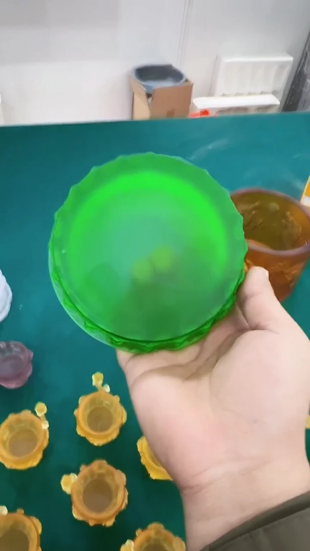 手工艺品琉璃一*水古法琉璃底座摆件