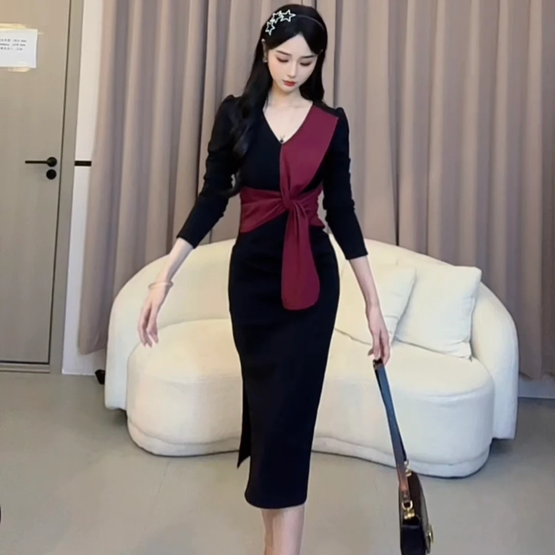 【蛋蛋】秋季气质拼接轻熟法式收腰名媛长袖显瘦连衣裙YYMZQ52425