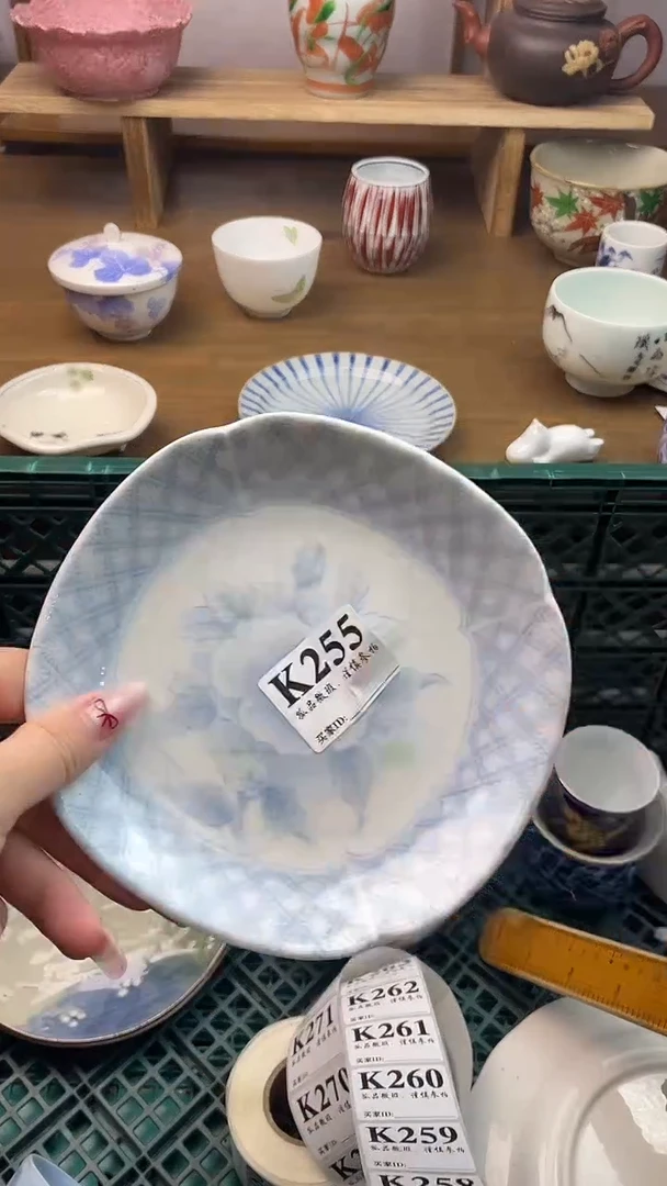 瓷片?