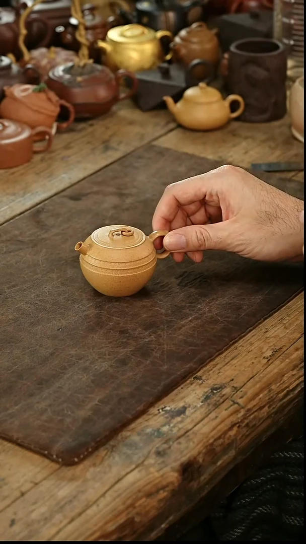 茶壶紫砂掌中宝巨轮壶