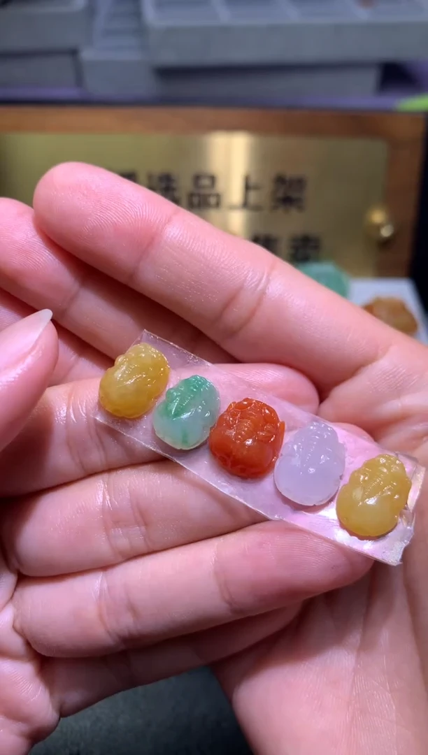 【闪购商品】定制翡翠未镶嵌毛货