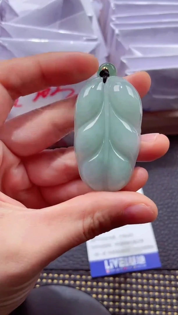未镶嵌挂件翡翠000888