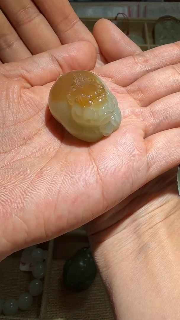 颈饰未镶嵌和田玉天然和田玉新疆且末糖白貔貅吊坠