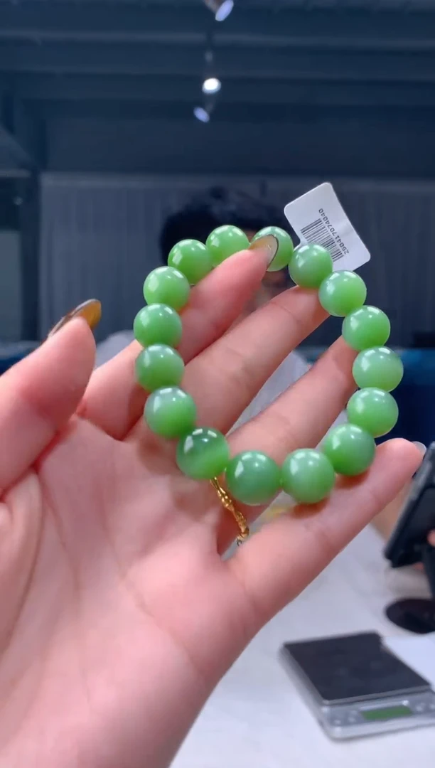 定制和田玉天然和田玉（拍一发一)