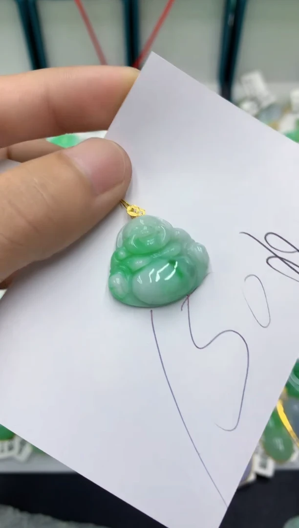 翡翠18K金镶嵌颈饰翡翠