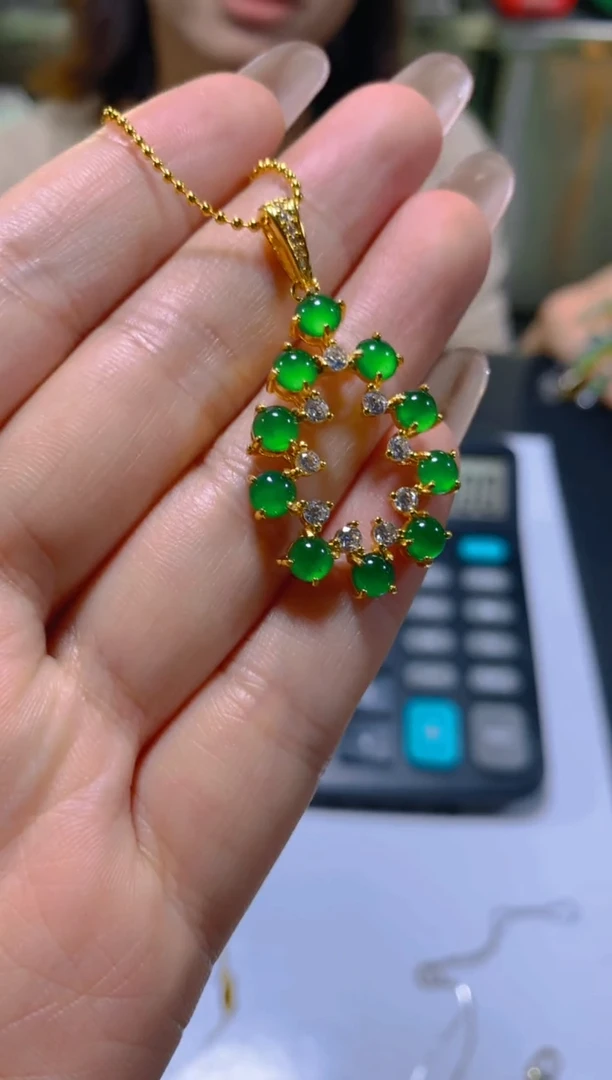 颈饰未镶嵌翡翠多样性发一