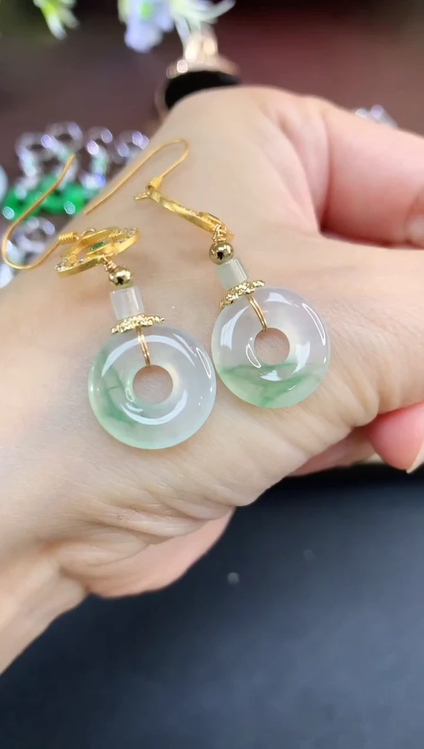 未镶嵌翡翠耳饰81买断场不退不换|