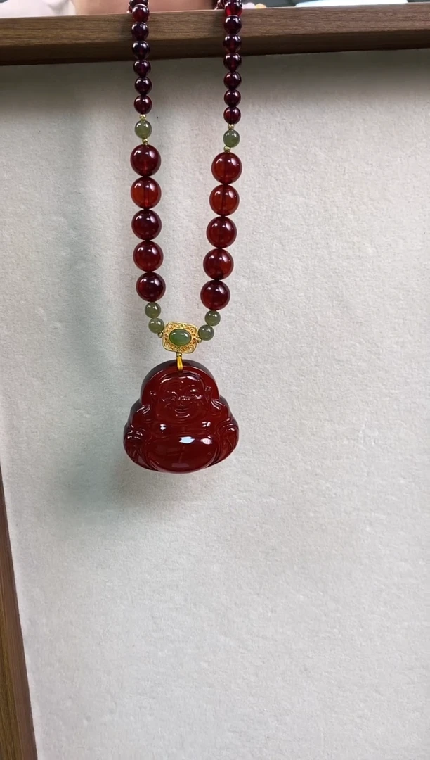 【闪购商品】琥珀颈饰未镶嵌血珀佛公0000