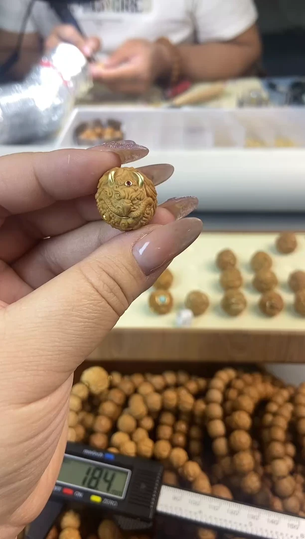 手串猴头核桃迦楼罗