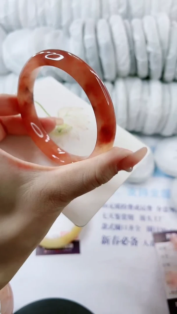 【闪购商品】石英质玉手镯未镶嵌0766758710-62多样性发货