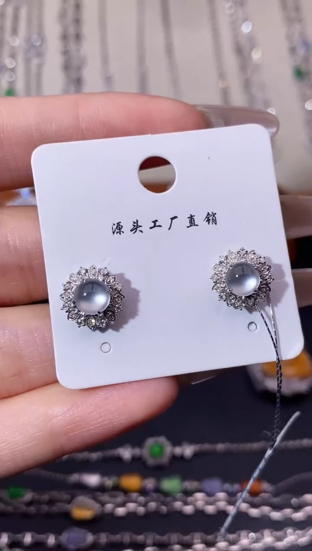 翡翠18K金镶嵌颈饰耳钉